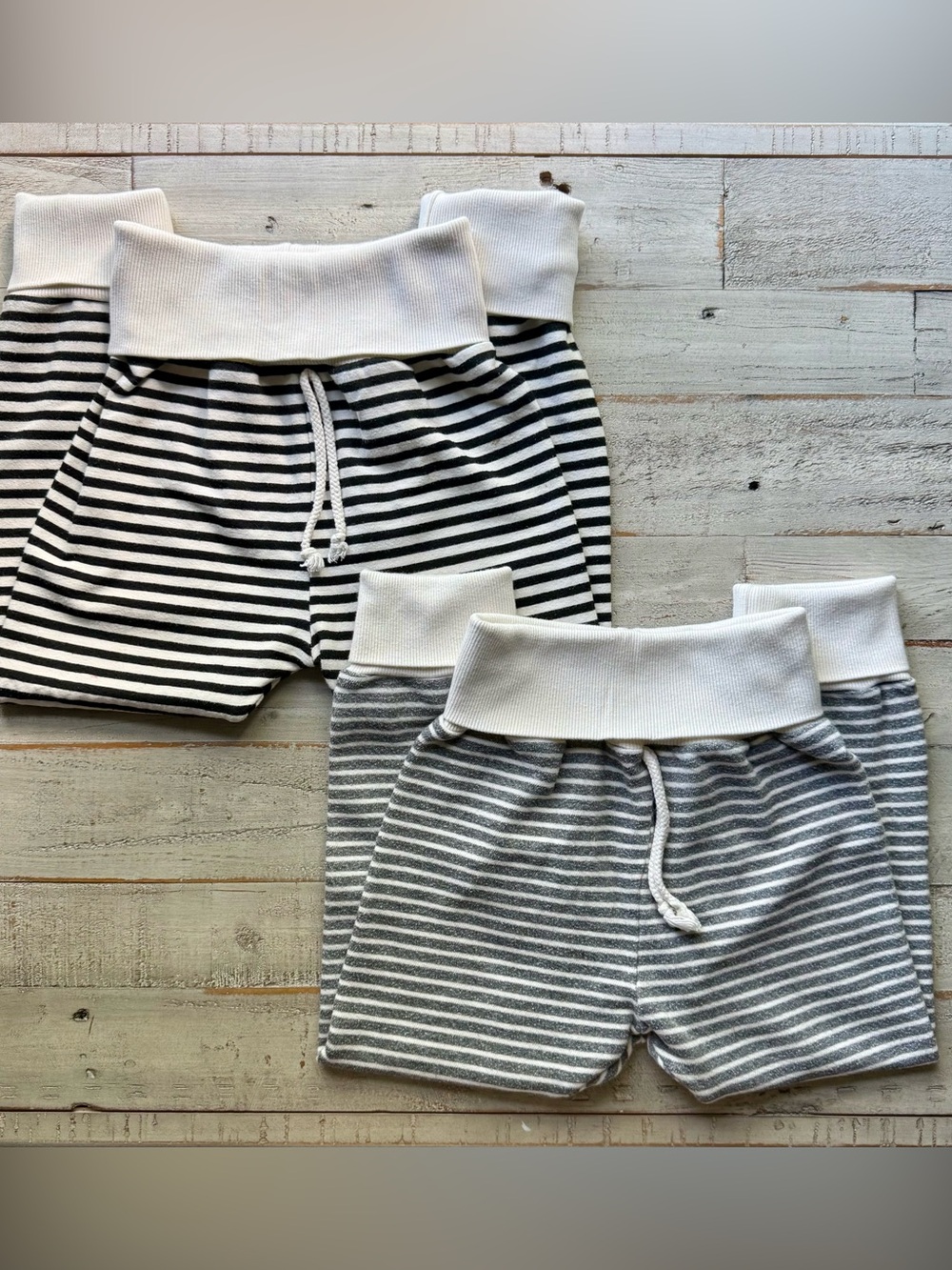 Childhoods Clothing Skinny Sweatpants bundle of 2 size 5T striped VGUC